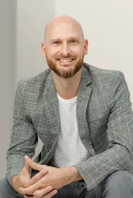 Valius Adomaitis Valius Adomaitis